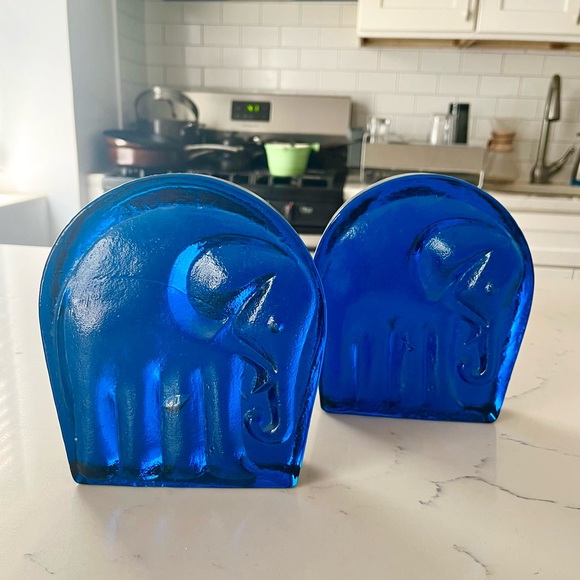 2  Vintage Blenko Glass Cobalt Blue Elephant Bookends by Joel Myers 1960's HEAVY - Picture 2 of 10
